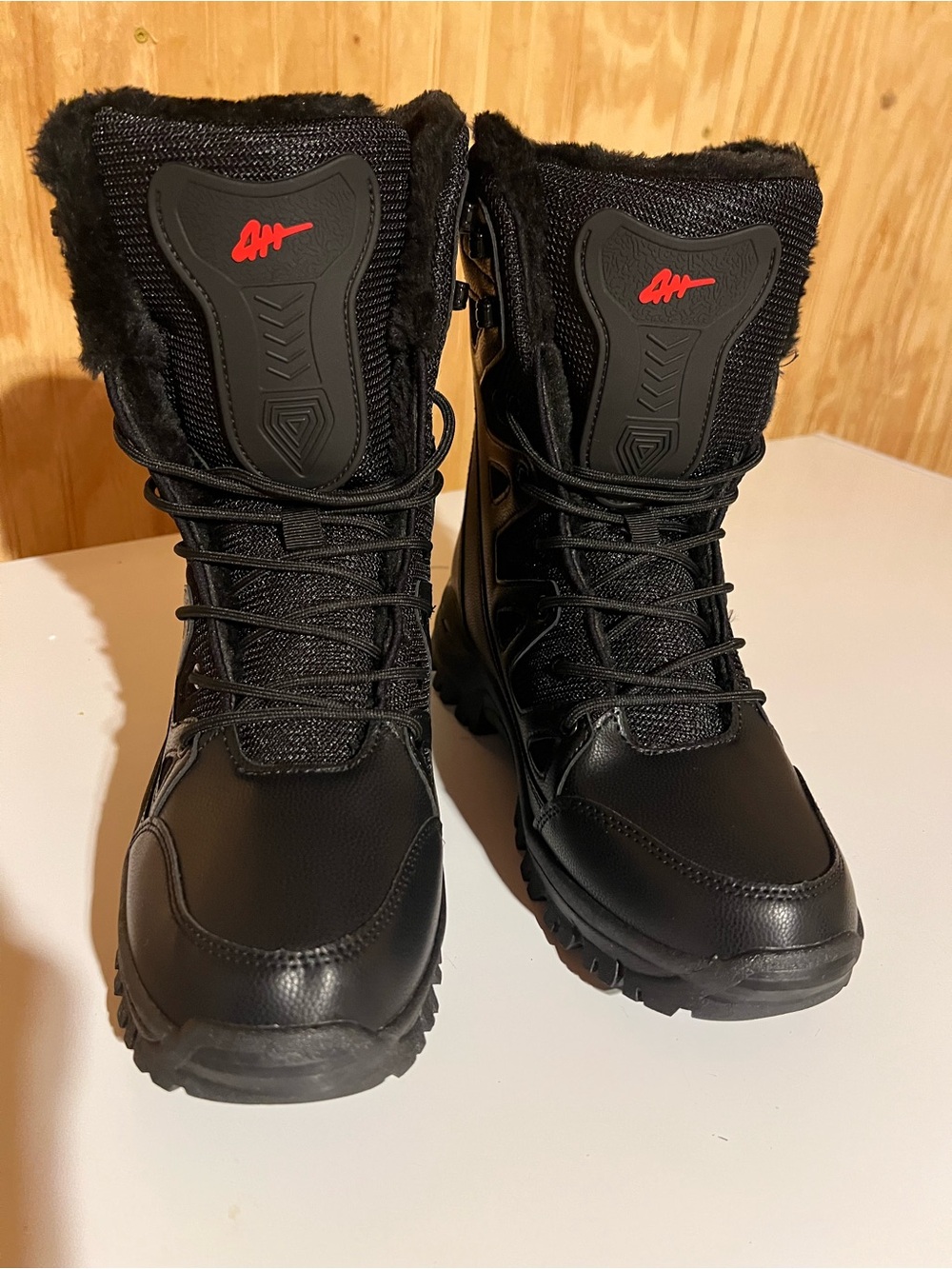 Women's Black Insulated Lace-Up Winter Boots with Faux-Fur Collar